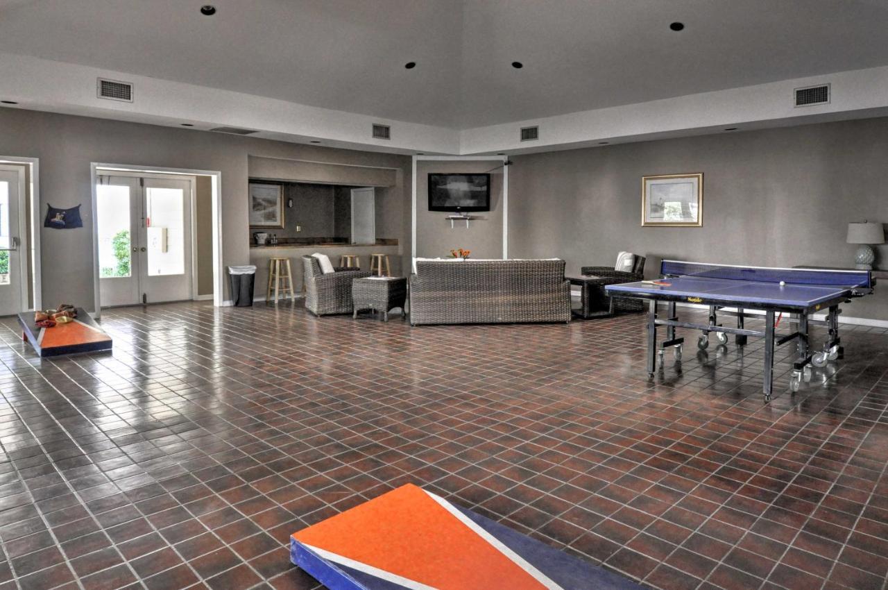 Resort-Style Hilton Head Condo - Walk To Beach! Хилтон-Хед-Айленд Экстерьер фото